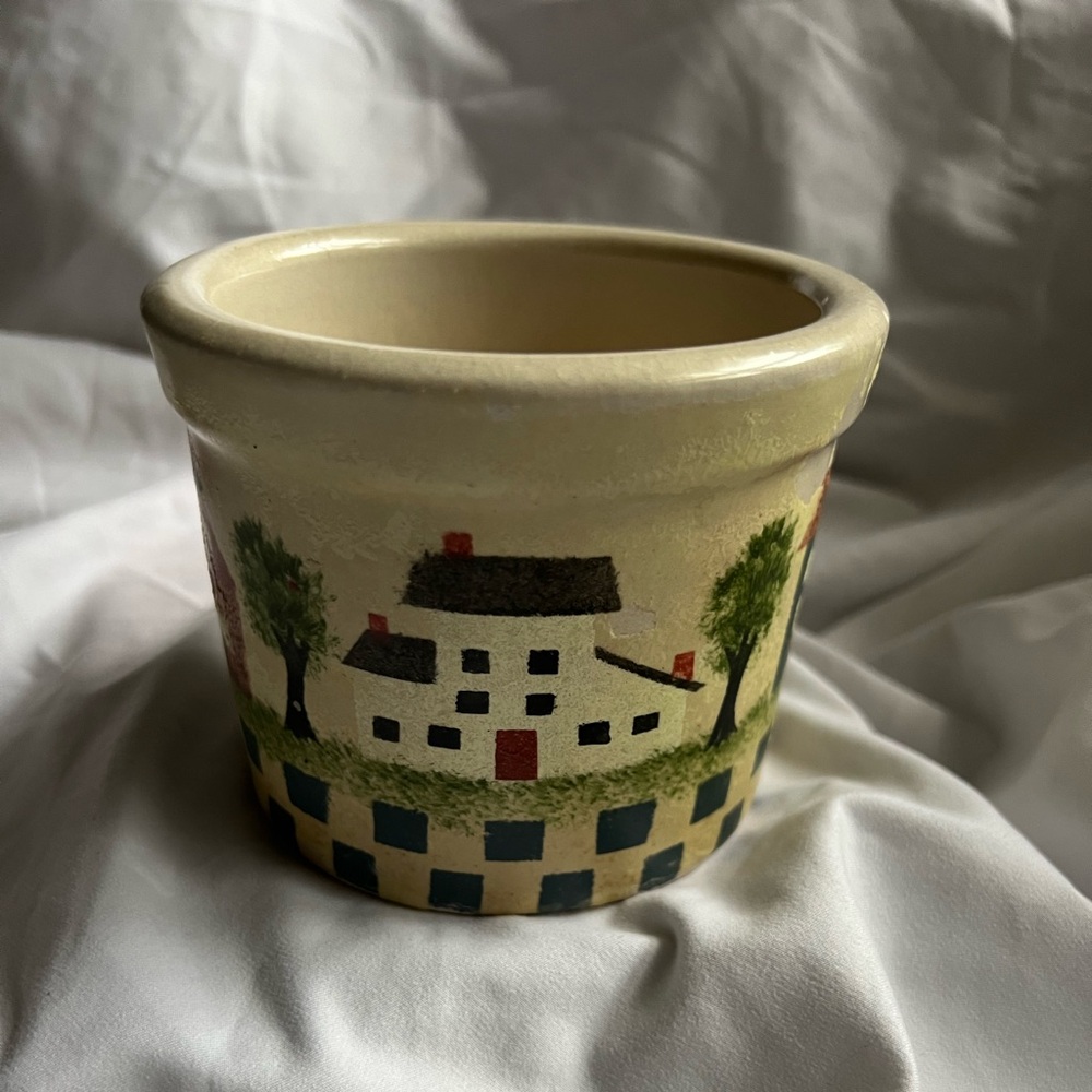 Vintage Robinson Ransbottom
Roseville Pottery 1-Pint Low Crock